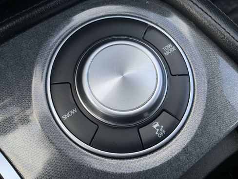 Used 2023 Nissan Armada SV image 30