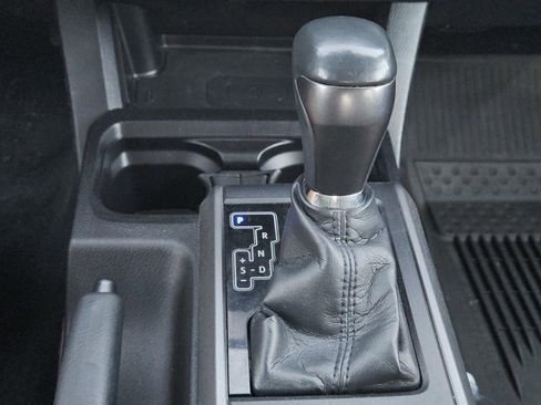 Used 2021 Toyota Tacoma TRD Off-Road image 16