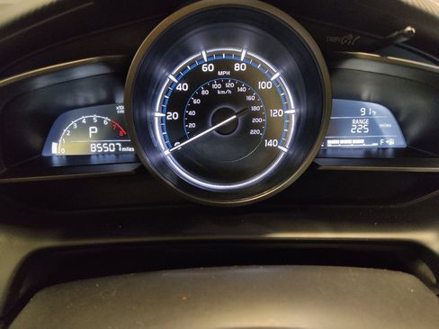 Used 2019 Toyota Yaris LE FWD image 23