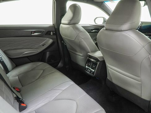 Used 2019 Toyota Avalon Limited w/ Protection Package FWD image 39