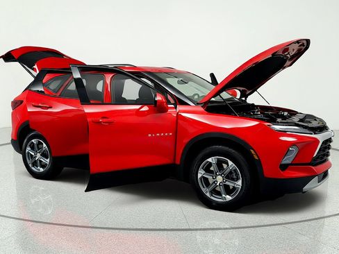 Used 2024 Chevrolet Blazer LT w/ Convenience Package AWD/4WD image 14
