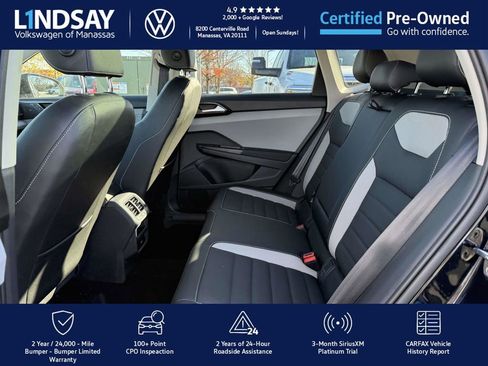 Certified 2022 Volkswagen Taos SEL w/ Panoramic Sunroof Package image 11
