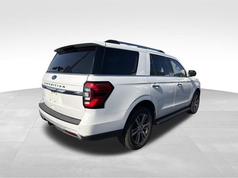 Used 2024 Ford Expedition Limited RWD image 3