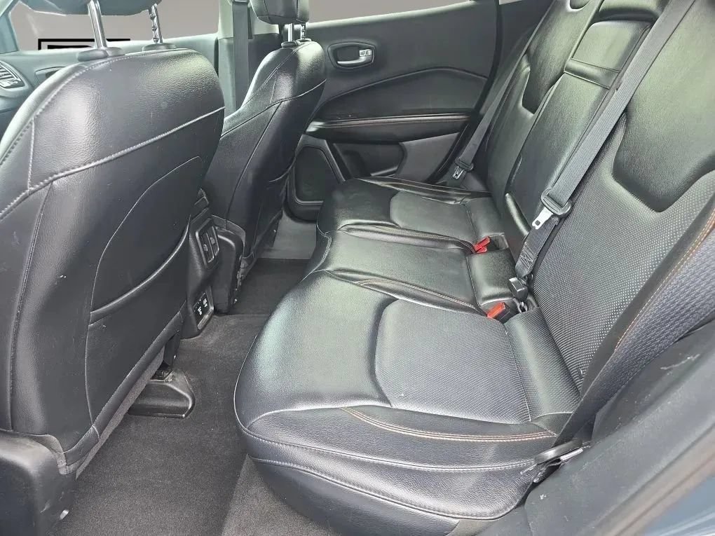 Used 2017 Jeep Compass Limited AWD/4WD image 10