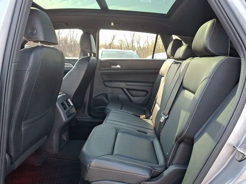 Certified 2020 Volkswagen Atlas Cross Sport SE w/ Panoramic Sunroof Package image 9