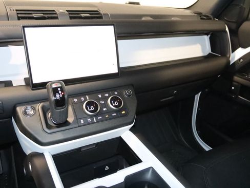 Used 2025 Land Rover Defender 110 S AWD/4WD image 50