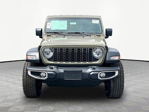 Used 2025 Jeep Gladiator Sport AWD/4WD image 10