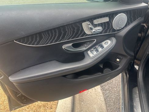Used 2016 Mercedes-Benz C 300 Sedan image 2