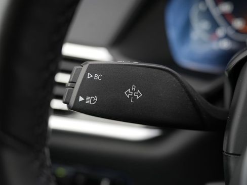 Used 2022 BMW X7 M50i w/ Dynamic Handling Package image 63