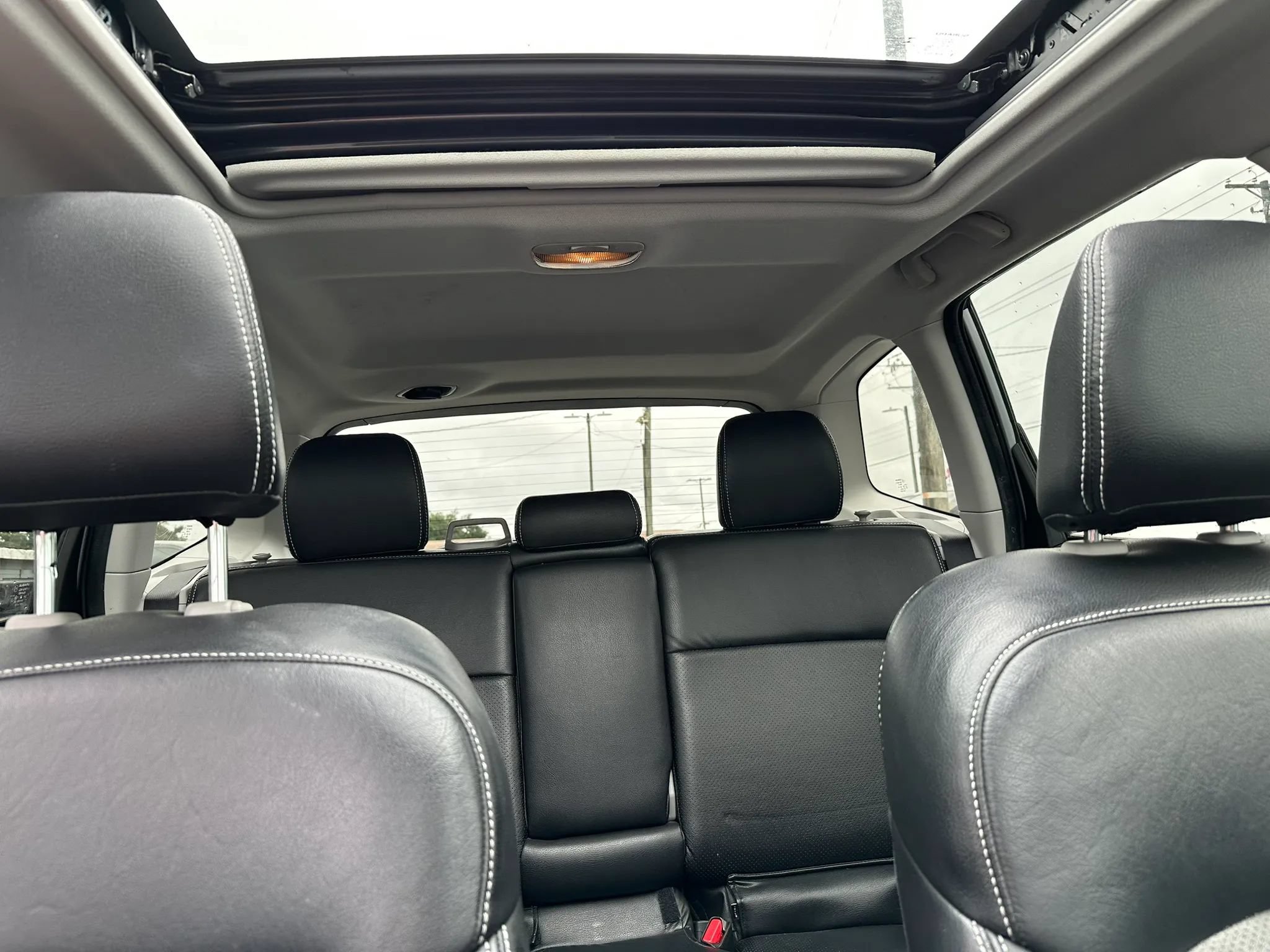 Used 2015 Subaru Forester 2.5i Premium w/ All-Weather Package AWD/4WD image 18
