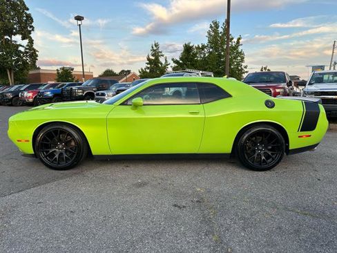 Used 2015 Dodge Challenger R/T w/ Quick Order Package 28B R/T image 8