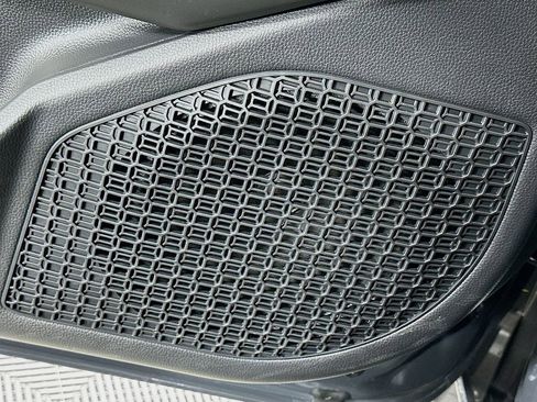 Used 2025 Toyota Tacoma SR image 19