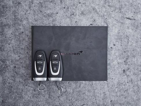 Used 2025 McLaren Artura Spider image 75