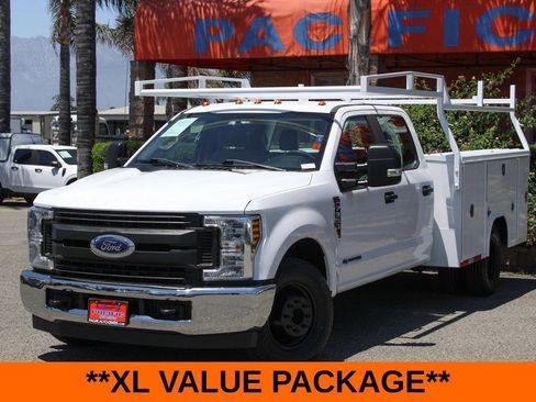 Used 2019 Ford F350 XL w/ Power Equipment Group RWD image 4