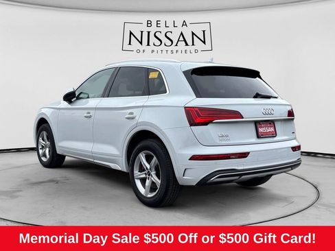 Used 2021 Audi Q5 2.0T Premium w/ Convenience Package AWD/4WD image 3
