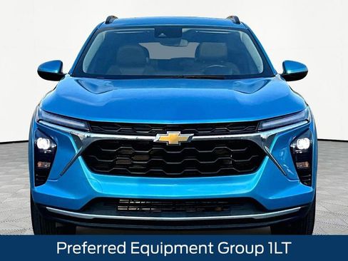 Certified 2025 Chevrolet Trax LT w/ Driver Confidence Package image 4