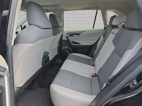 Used 2023 Toyota RAV4 XLE w/ Convenience Package FWD image 15