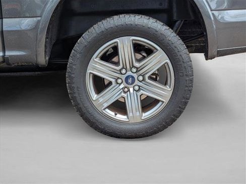 Used 2018 Ford F150 XLT w/ Equipment Group 302A Luxury AWD/4WD image 9