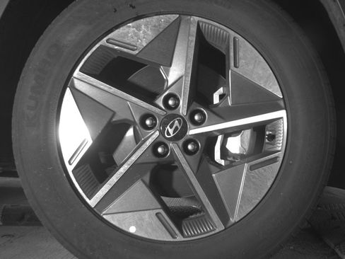 Used 2025 Hyundai Tucson SEL image 13