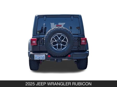 Used 2025 Jeep Wrangler Unlimited Rubicon AWD/4WD image 8