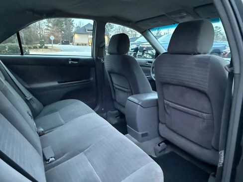 Used 2005 Toyota Camry LE image 24
