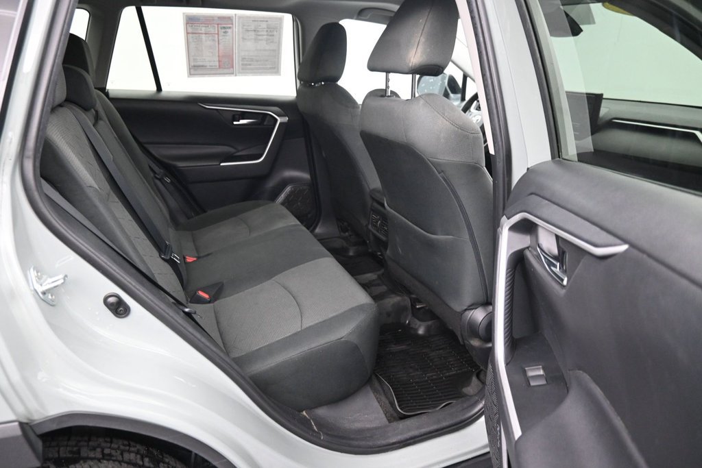 Used 2021 Toyota RAV4 XLE w/ Convenience Package AWD/4WD image 12
