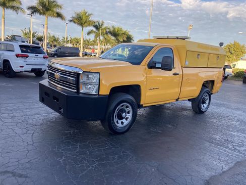 Used 2016 Chevrolet Silverado 3500 W/T w/ Snow Plow Prep Package image 4