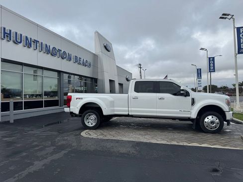 Used 2022 Ford F450 Limited w/ FX4 Off-Road Package image 3