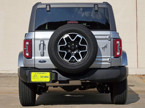 Used 2024 Ford Bronco Outer Banks AWD/4WD image 11