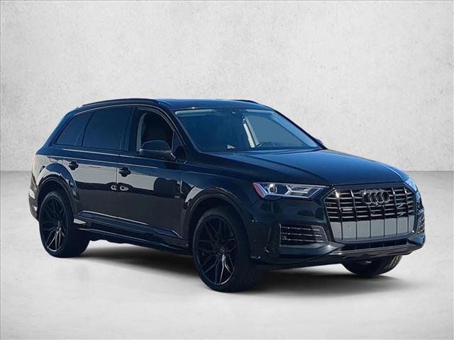 Used 2022 Audi Q7 3.0T Premium w/ Convenience Package AWD/4WD image 3
