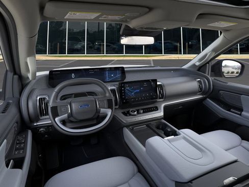 New 2025 Ford Expedition Max Platinum w/ Driver's Package image 9