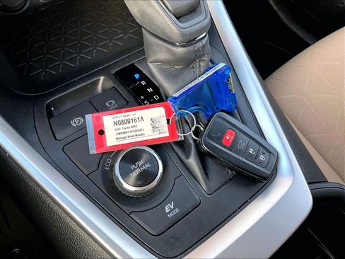 Used 2023 Toyota RAV4 XLE image 31