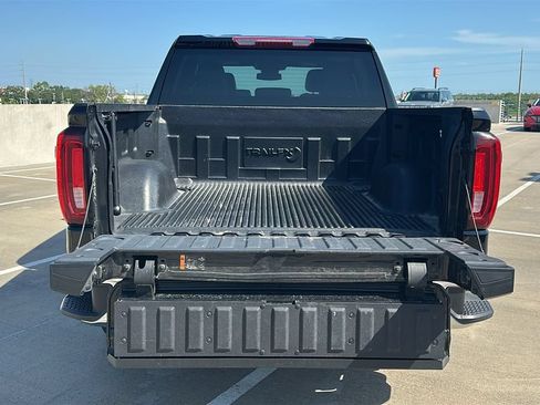 Used 2025 GMC Sierra 1500 SLT AWD/4WD image 33
