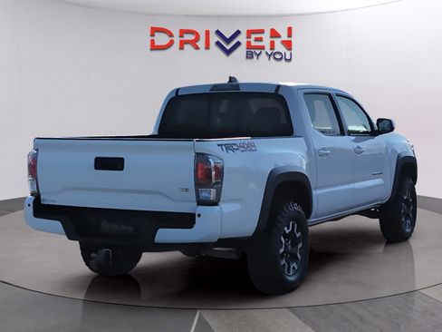 Used 2020 Toyota Tacoma TRD Off-Road w/ TRD Premium Off Road Package image 6