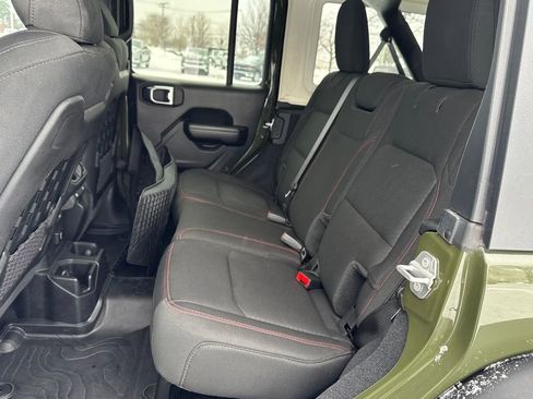 Certified 2021 Jeep Wrangler Unlimited Rubicon w/ Cold Weather Group image 33