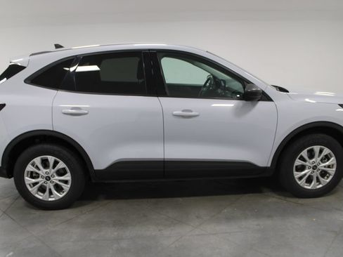 Used 2025 Ford Escape Active AWD/4WD image 11