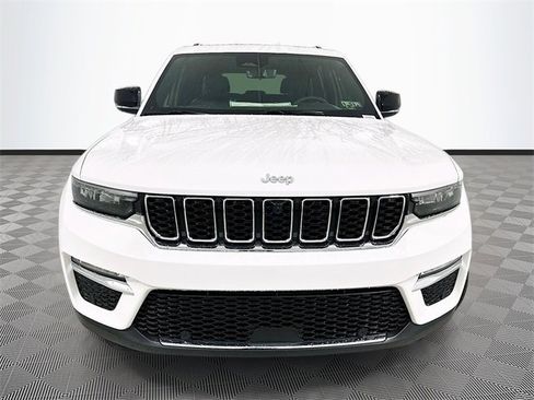 New 2025 Jeep Grand Cherokee Limited w/ Luxury Tech Group II image 2