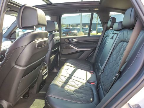 Used 2024 BMW X5 xDrive40i w/ Premium Package AWD/4WD image 10