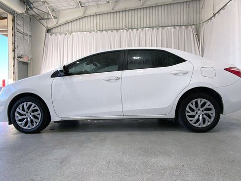 Used 2017 Toyota Corolla LE image 26
