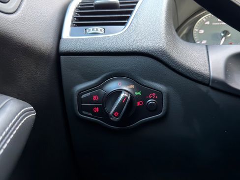 Used 2017 Audi SQ5 Premium Plus w/ Technology Package image 24