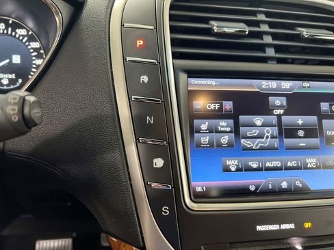 Used 2016 Lincoln MKX Reserve w/ Technology Package AWD/4WD image 18