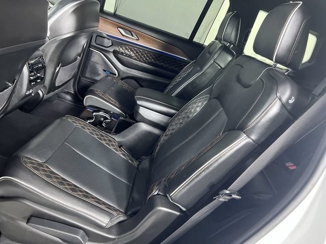 Used 2024 Jeep Grand Cherokee L Summit w/ High Altitude Package AWD/4WD image 26