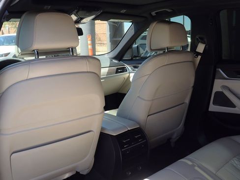 Used 2019 BMW 540i xDrive w/ M Sport Package AWD/4WD image 34