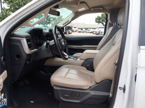 Used 2024 Ford Expedition Max XLT AWD/4WD image 24