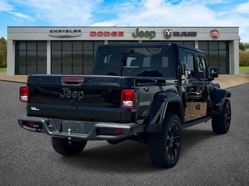 Used 2024 Jeep Gladiator Sport AWD/4WD image 3