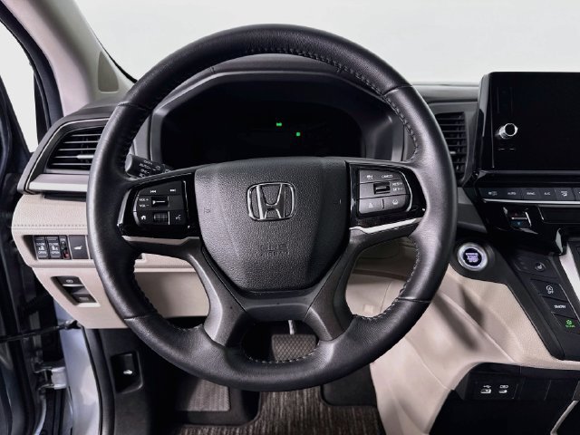 Used 2025 Honda Odyssey EX-L image 12