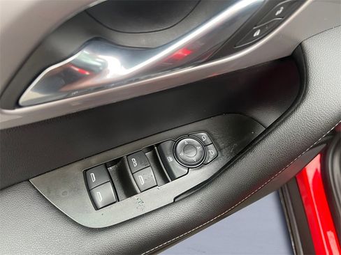 Used 2023 Chevrolet Blazer LT image 9