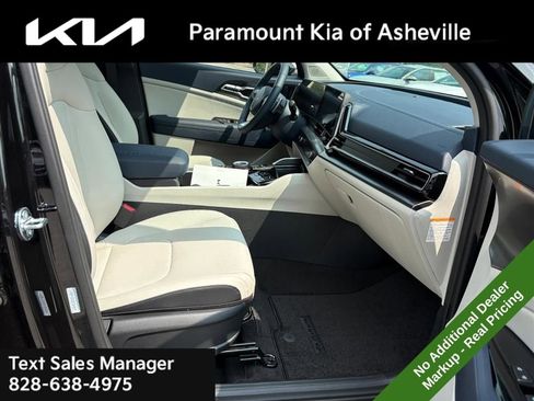 New 2025 Kia Sportage EX image 19