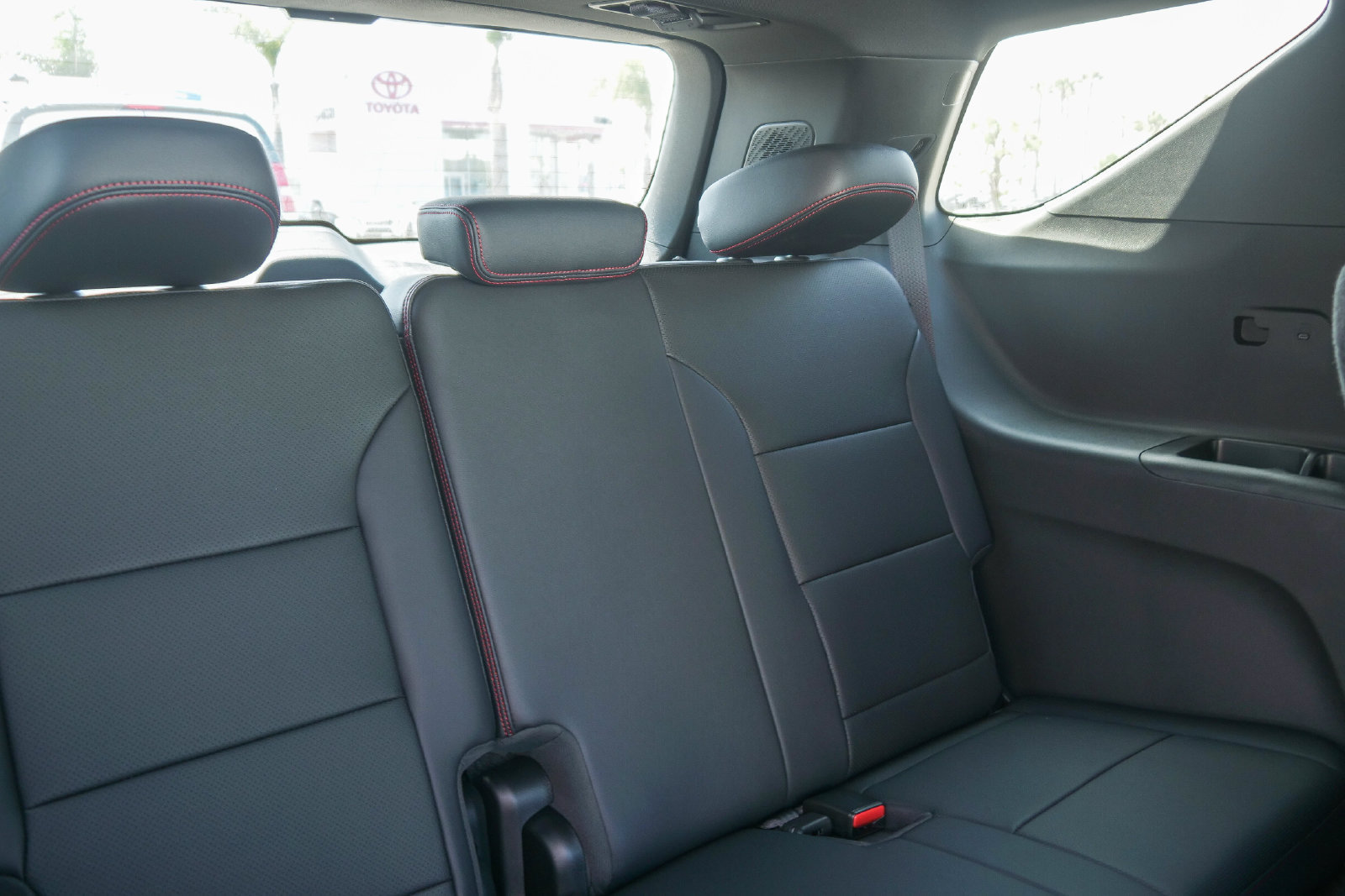 New 2026 Chevrolet Traverse RS w/ LPO, Floor Liner Package FWD image 15