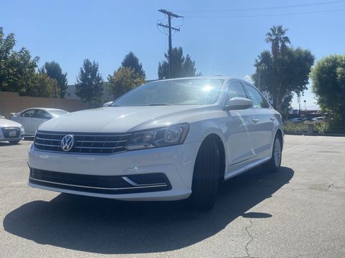 Used 2016 Volkswagen Passat 1.8T SE image 3